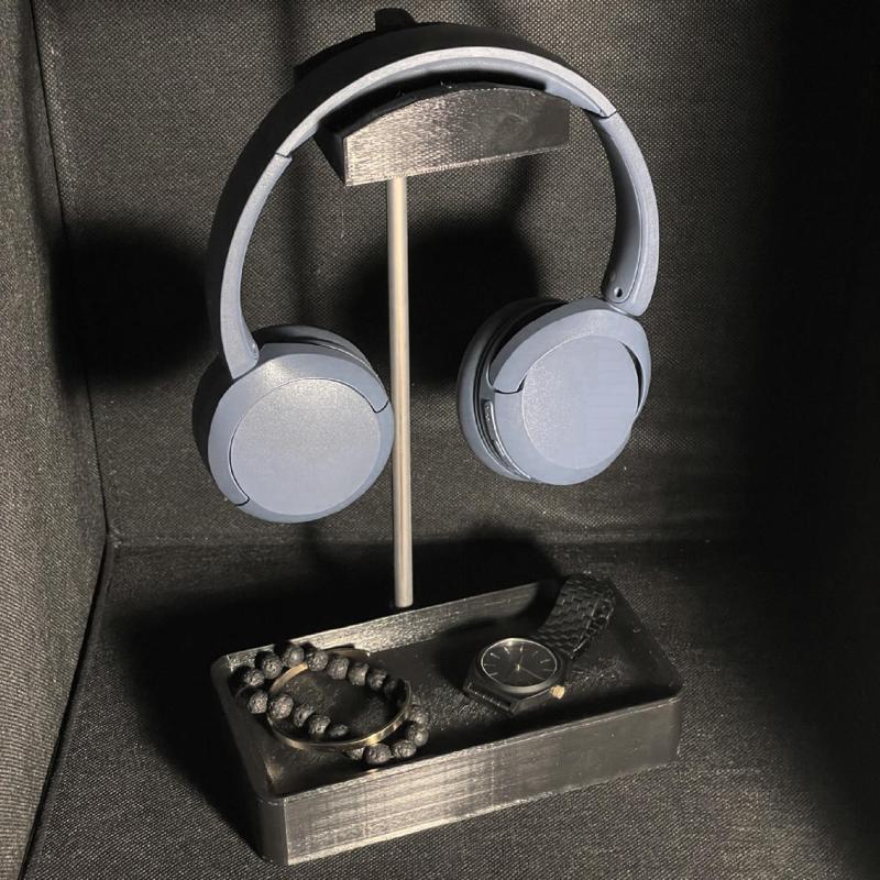 NCINU HEADPHONE STAND DESIGN
