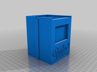 Commander interlocking deck box with coinlock