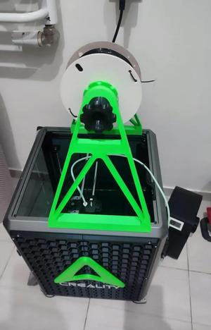 Top mounted filament spool holder   