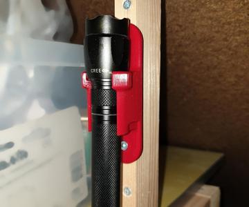 Ultrafire 2xAA LED Flashlight Holder vertical