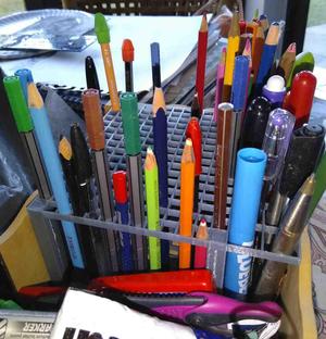 Brush / Pen / Pencil Holder