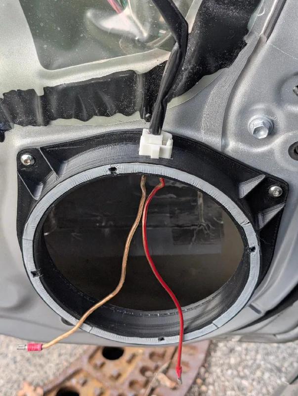 Speaker Adapter for Toyota Yaris / Vitz (XP13)   