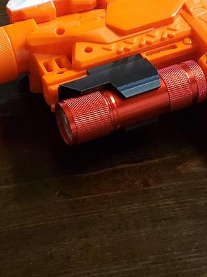 Nerf flashlight holder attachment
