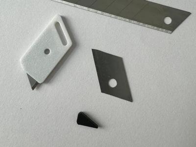 Mini utility knife   