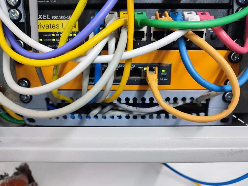 Cable bushing 10” with cable clips   