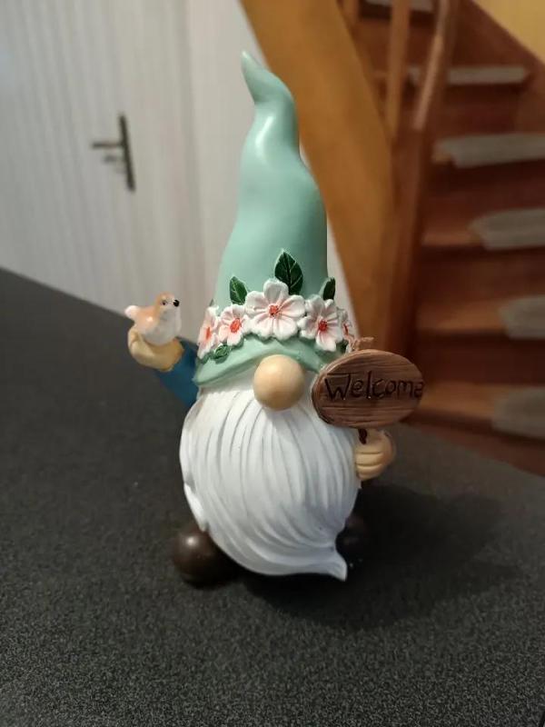 Gnome mit Schild   