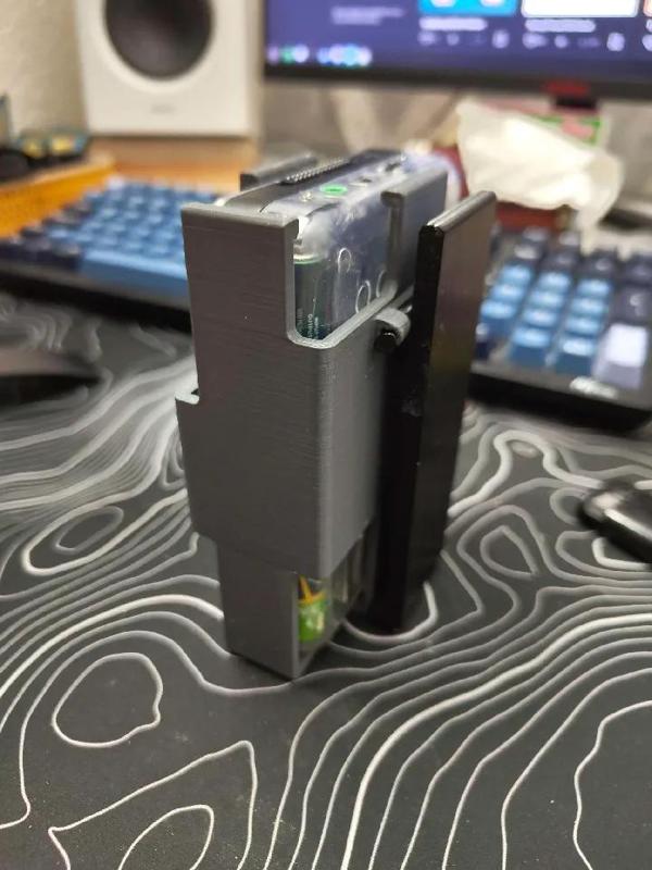 The Tape Roller Plus/Walkman/Tapeplayer beltclip   