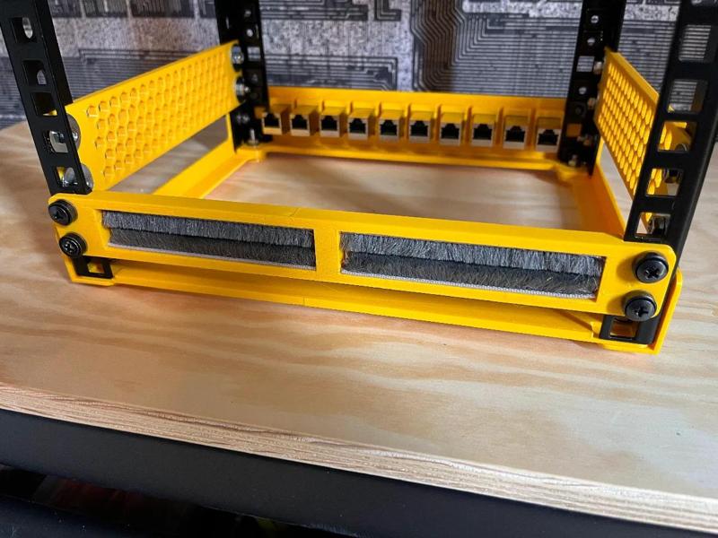 Slim Brush Panel for 10" rack   