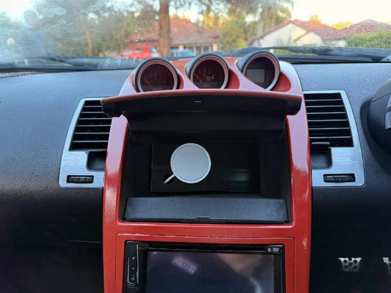 350z magsafe phone holder   