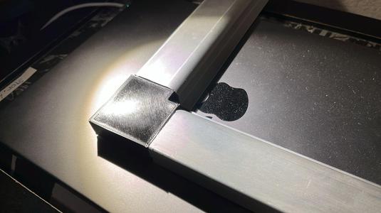 Frame corner for aluminium extrusions