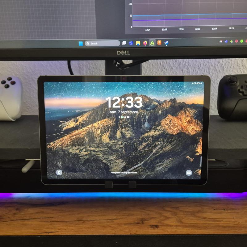 Magnetized Tablet Holder