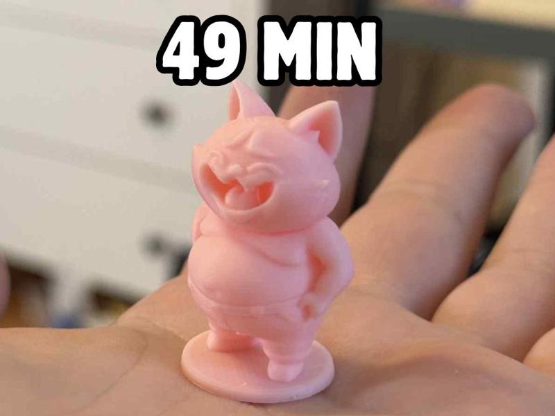 Chunky Chibi Cat – Big Belly in Pants