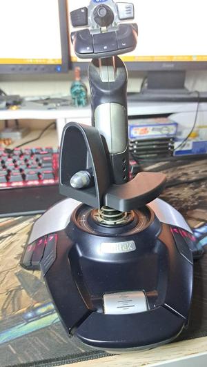 Saitek cyborg evo PS24 hand rest