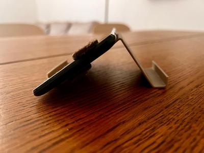 Minimalist phone stand