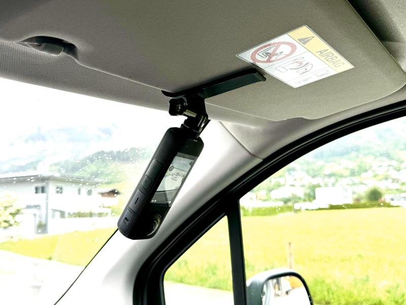 Action Cam Halter für die Sonnenblende mit GoPro Anschluss