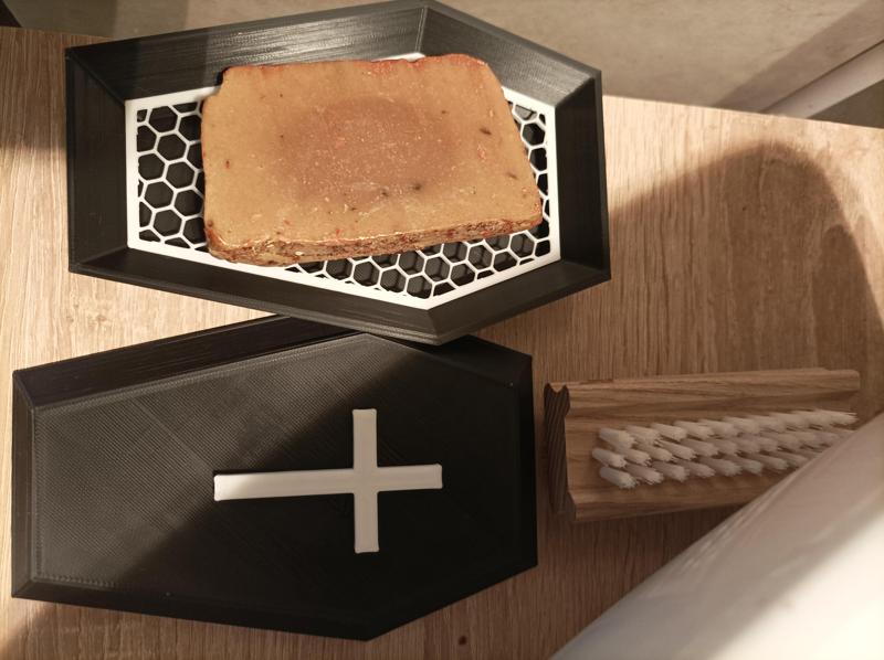 EN:Soap coffin;CZ:Mýdlová rakev