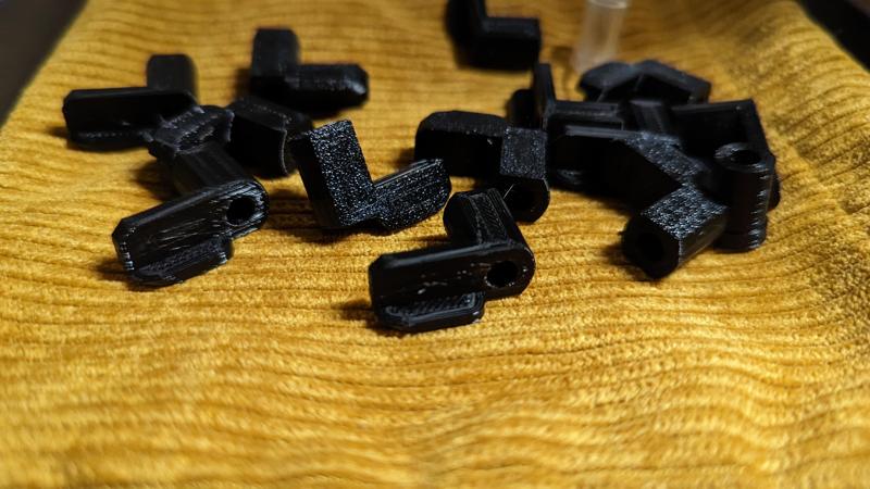 Fly Screen Wing Clip, no supports