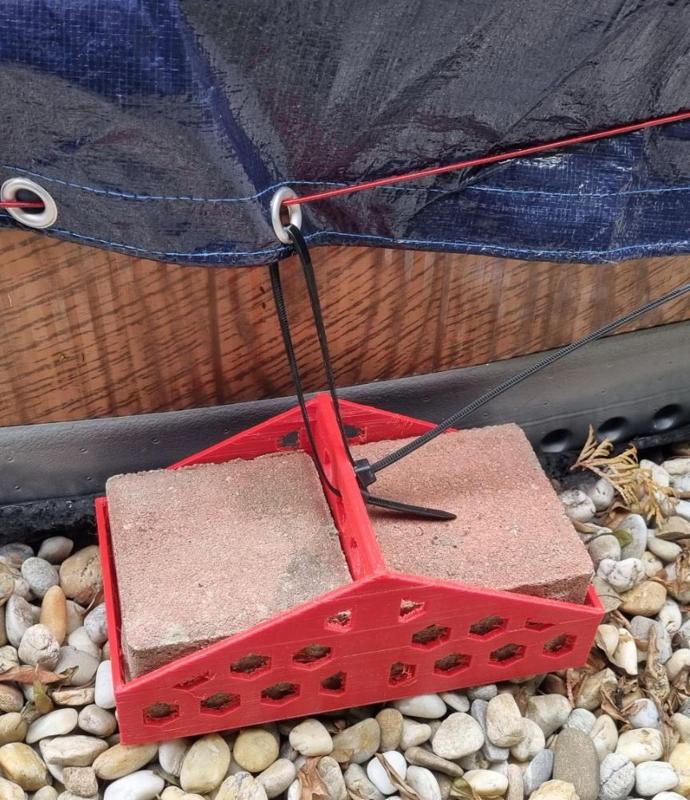 Záťaž na prekrytie bazénu