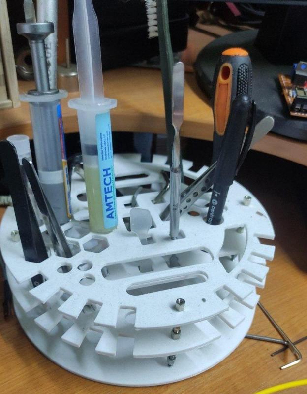 Desk tool holder.