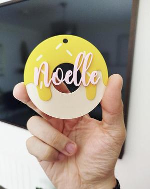 Donut keychain - Noelle
