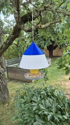 Birdfeeder / Vogelfutterhaus