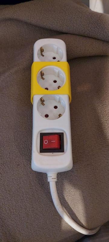 Outlet holder - Steckdosenhalter