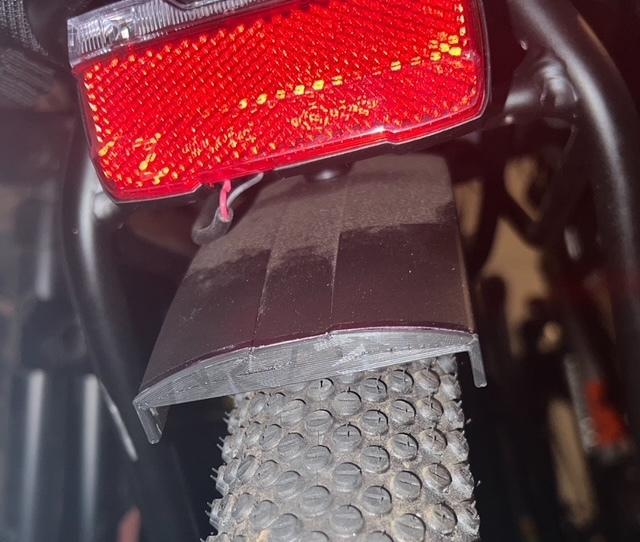 Fender cap - for cutdown fender / mudguard on Cannondale Tesoro NEO X 3 eBike