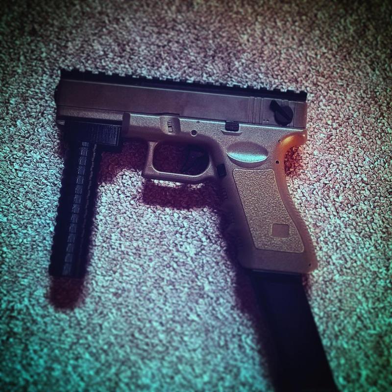 grip for airsoft G18c (cm030)
