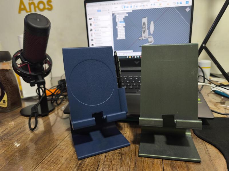 phone holder + pen holder + charguer hole