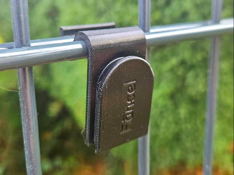 Fäncel –Var.1–Clip for Twin-Wire Rigid Mesh Fences (656)