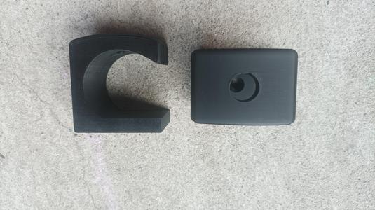 Věšák na střešní příčníky Neumann, crossbars holder