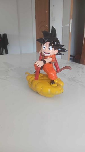 DRAGON BALL GOKU FIGURINE