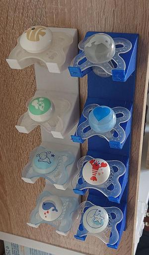 Nuckelhalter, Schnullerhalter, Pacifierholder