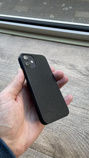 iPhone 12 mini slim case