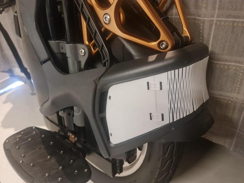 Kingsong S18 rear panel