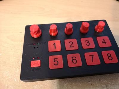 MIDI  Pololu Makro Keyboard Sample Pad