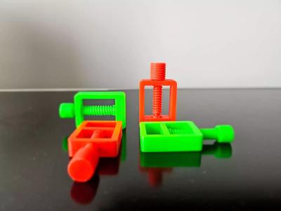 Tiny clamp