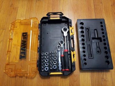DWMT73805 socket wrench socket holders in TPU