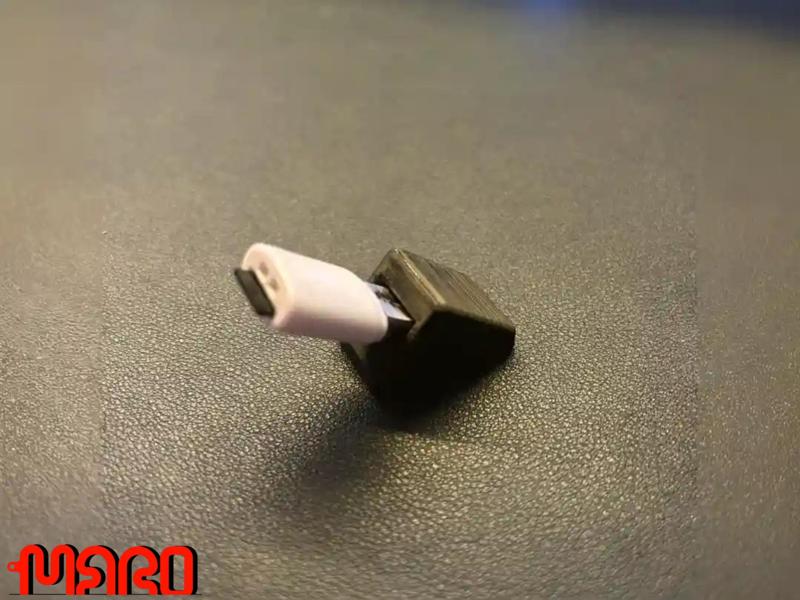 Magnetic USB Stand