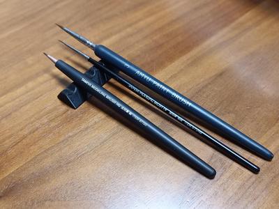 Brush rest
