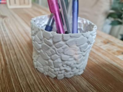 Stone-type realistic pen holder - MATONE