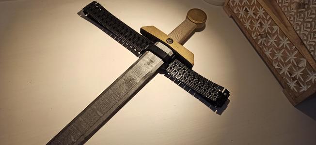 Sword-bracket-to-LEGO-TECHNIC-brick-track-belt-adapter