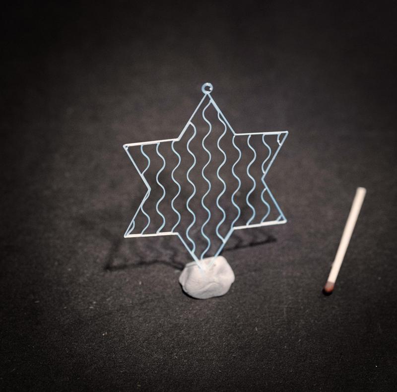 Day 7 - Star with streamers