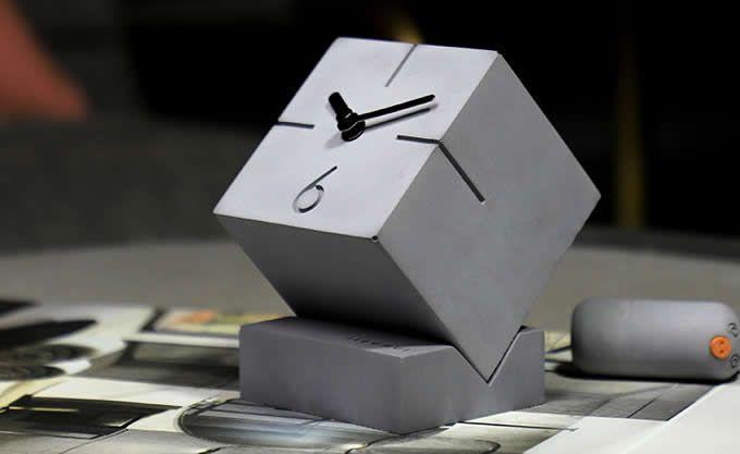 Vintaage Concrete Cube Clock Retro Desktop Clock