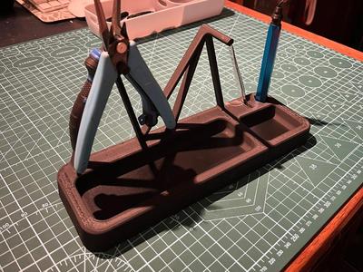 Desk organizer with too lholder
