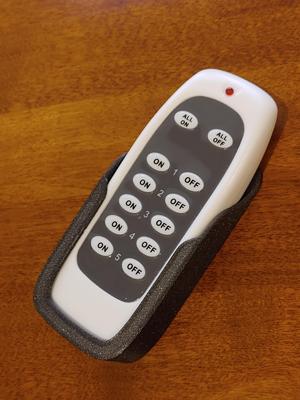 Geti RCS311 Remote Control Holder Wall-Mounted