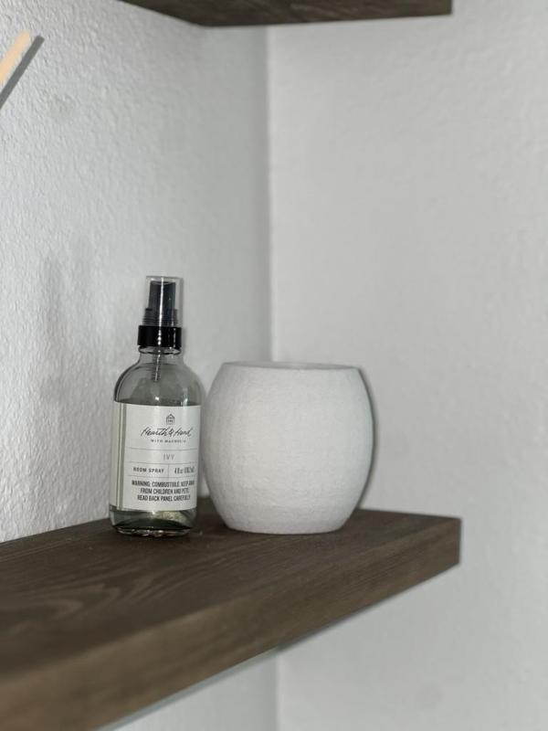 Modern oval vases are available in 3 different sizes.