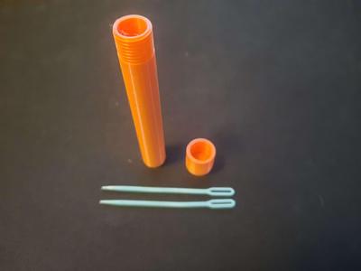 Plastic sewing needle/ General storage
