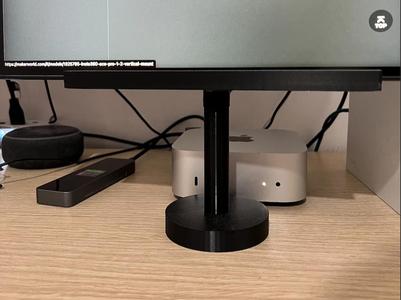 Vertical monitor stand