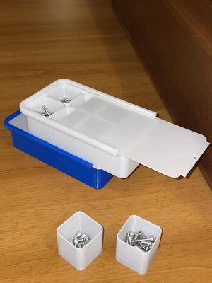 Screws container